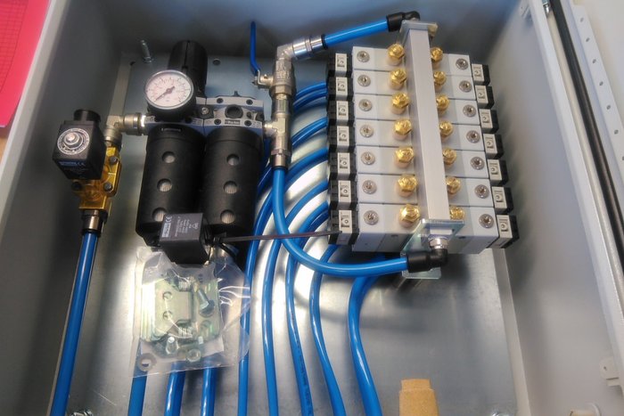 Pneumatiksteuerschrank