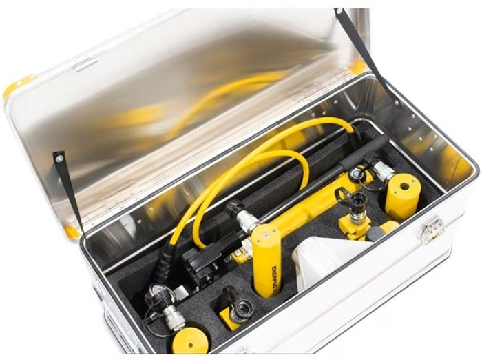 Toolbox mit Werkzeug