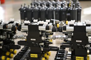 Mehrstöckige Ventilblöcke für Hydraulikaggregate Detailaufnahme von mehrstöckigen Ventilblöcken für Hydraulikaggregate